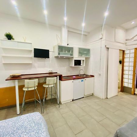 025 Caterina Look Izquierda Apartment Barcelona Ngoại thất bức ảnh